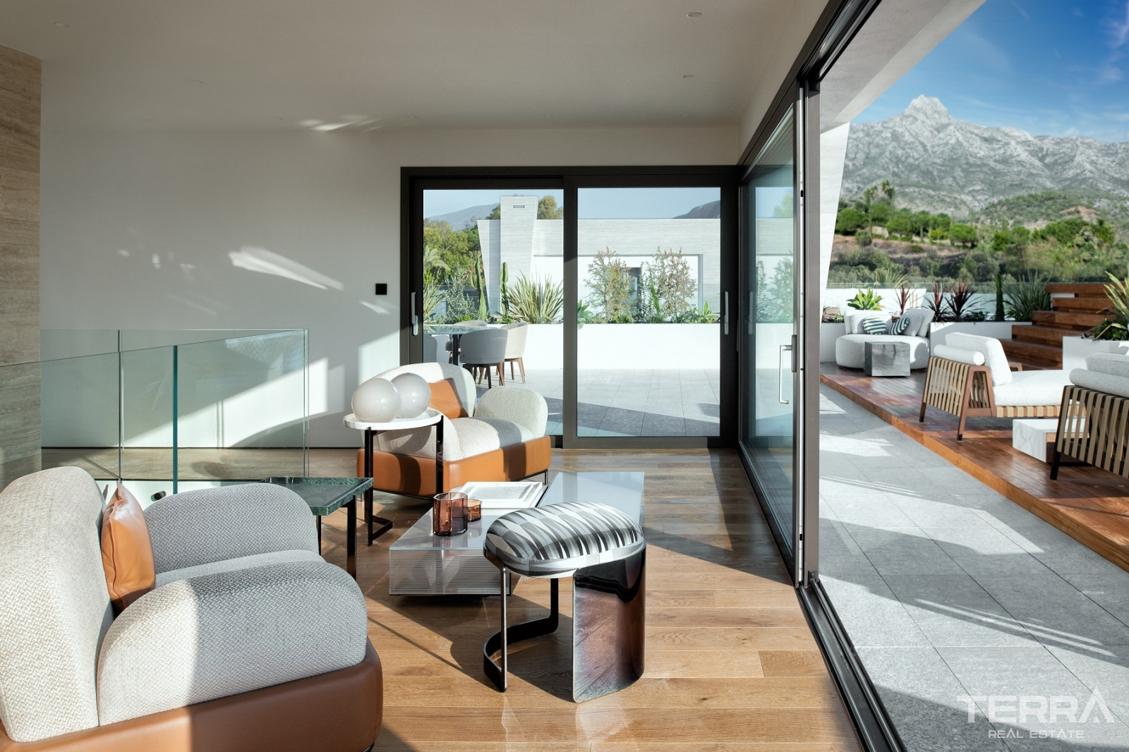 Marbella, Costa del Sol'da Deniz Manzaralı Dubleks Daireler - 109721