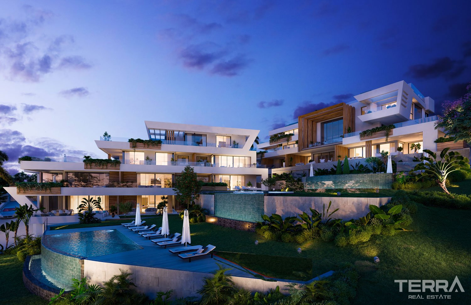 Malaga, Marbella'da Deniz Manzaralı Satılık Golf Daireleri - 109801