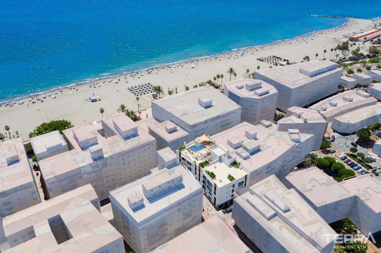 Malaga, Estepona'da, Denize Sıfır Konumda Şehir Manzaralı Daireler - 109834