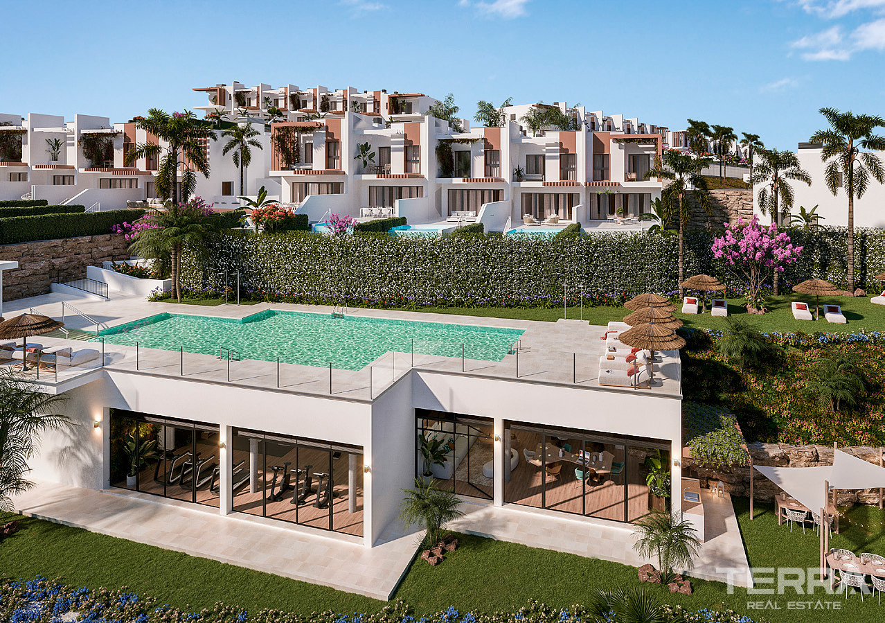 Golf Houses for Sale in El Chaparral, Mijas, Costa del Sol - 109843