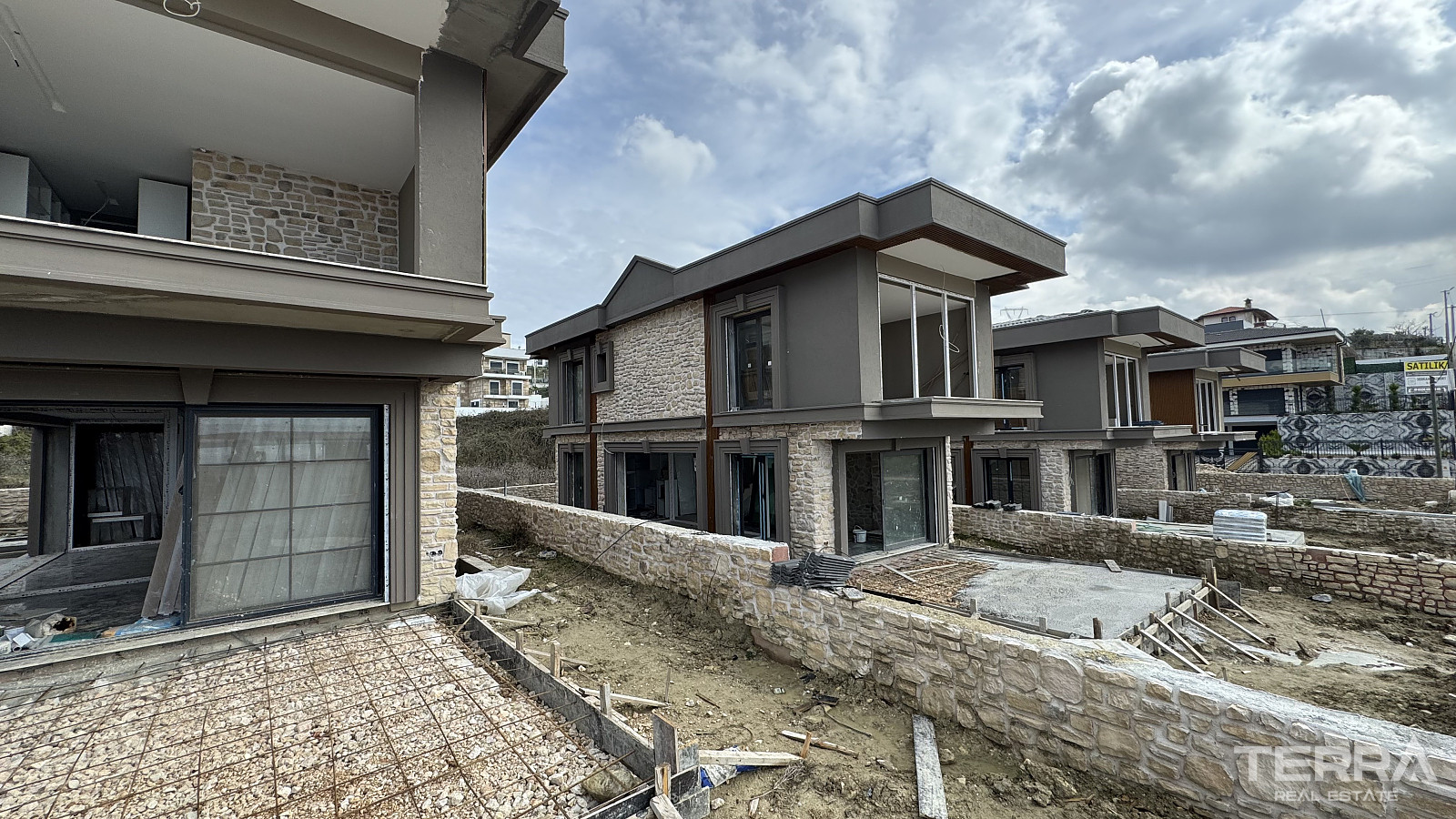 Aydın, Kuşadası'nda Deniz Manzaralı Satılık Müstakil Villalar - 110140