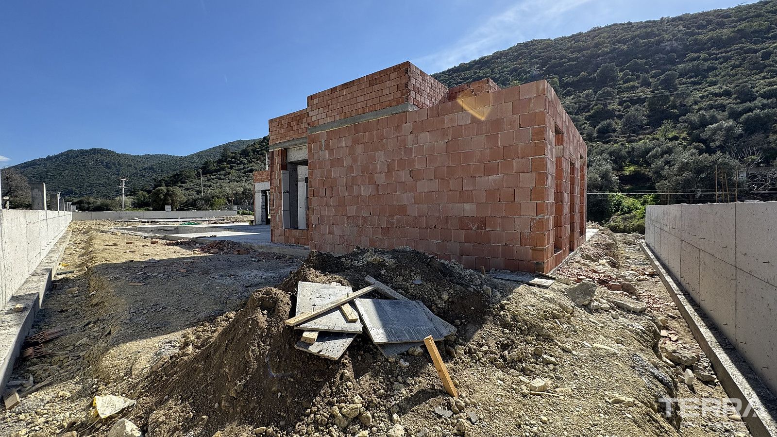 Detached House for Sale in Aydın, Kuşadası - 110211