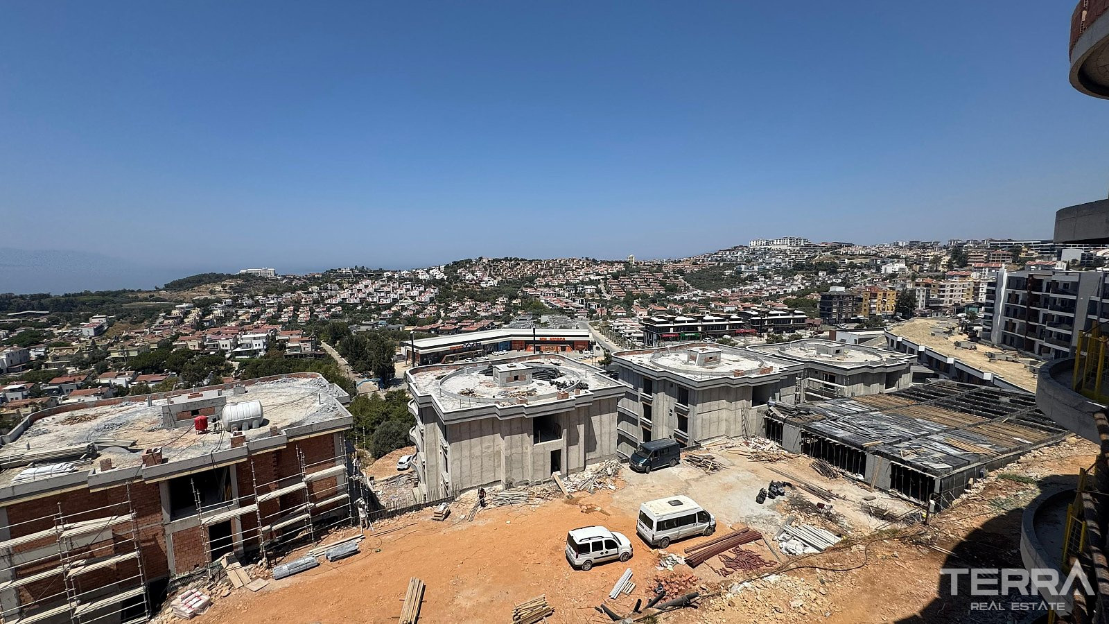 Sea View Apartments for Sale in Kuşadası, Aydın - 110370