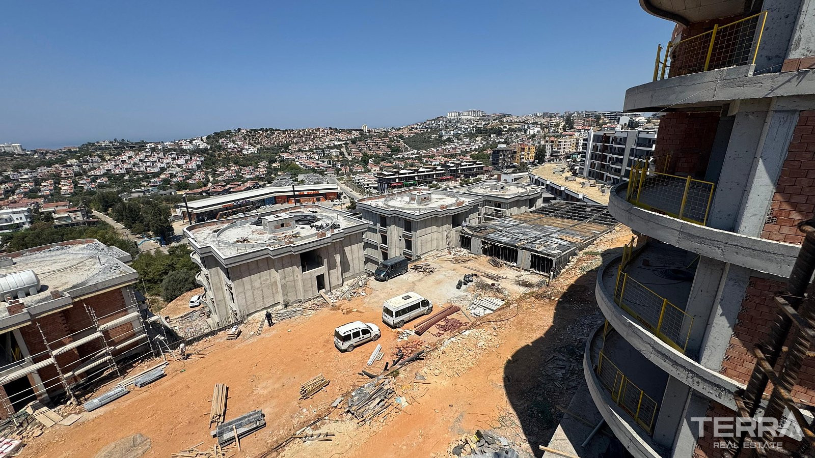 Sea View Apartments for Sale in Kuşadası, Aydın - 110373