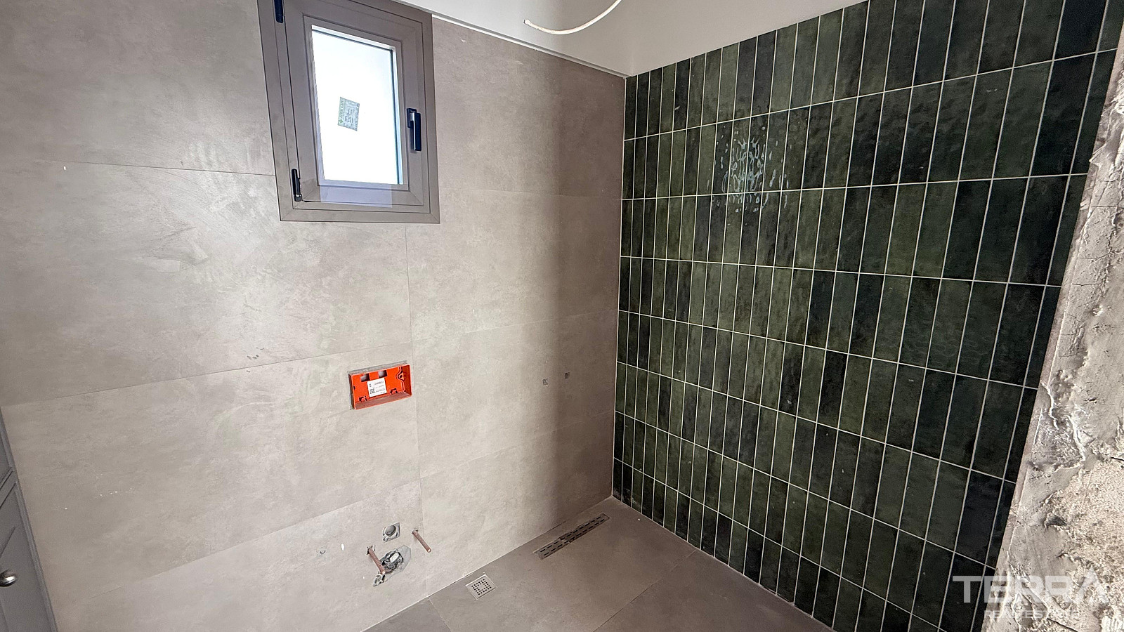 Aydın, Kuşadası'nda Güvenlikli Sitede Deniz Manzaralı Villalar - 110420