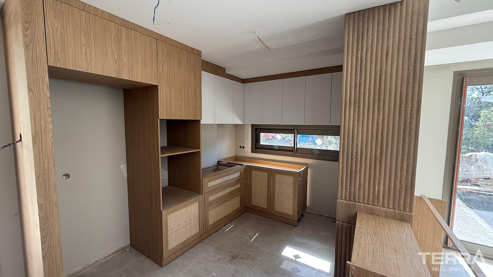Aydın, Kuşadası'nda Güvenlikli Sitede Deniz Manzaralı Villalar - 110431