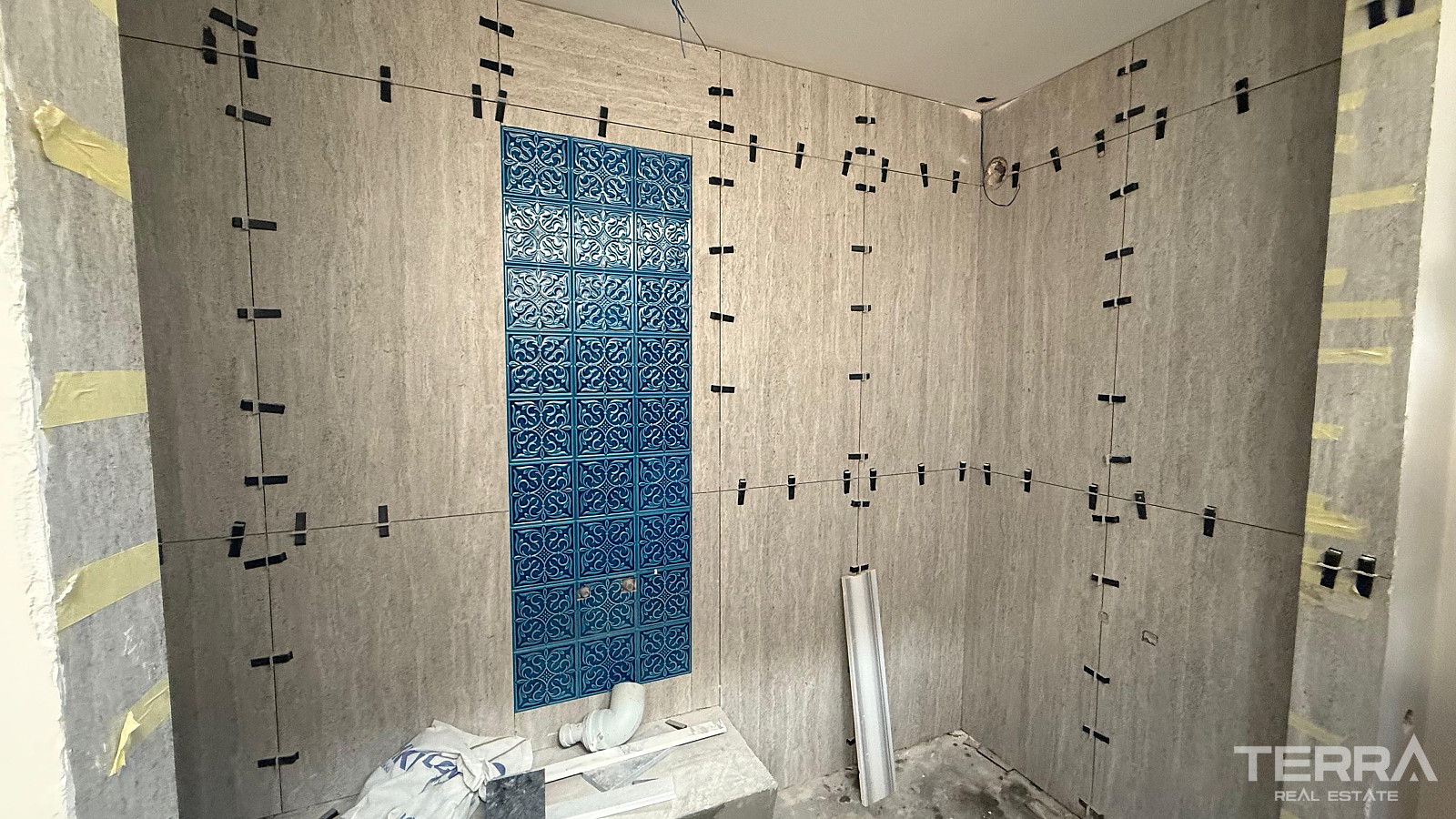 Aydın, Kuşadası'nda Güvenlikli Sitede Deniz Manzaralı Villalar - 110437
