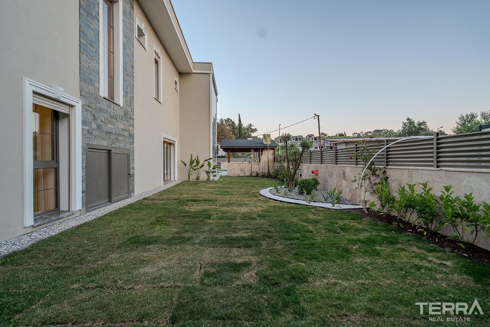 Villas for Sale with Private Pools and Terraces in Aydın, Kuşadası - 110441