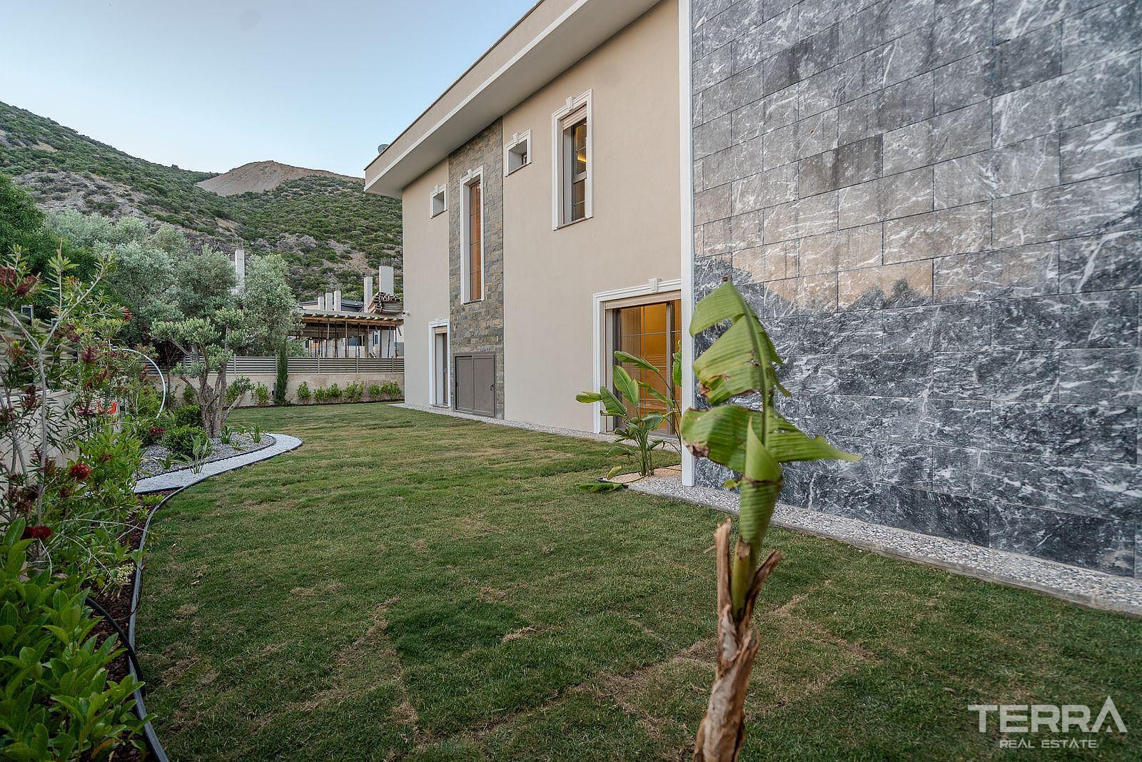 Villas for Sale with Private Pools and Terraces in Aydın, Kuşadası - 110444
