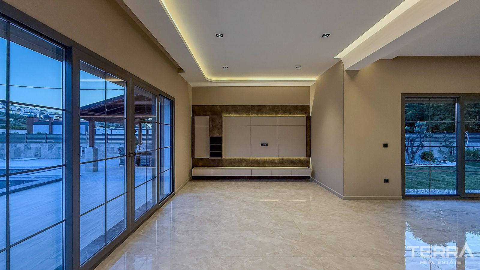 Villas for Sale with Private Pools and Terraces in Aydın, Kuşadası - 110454
