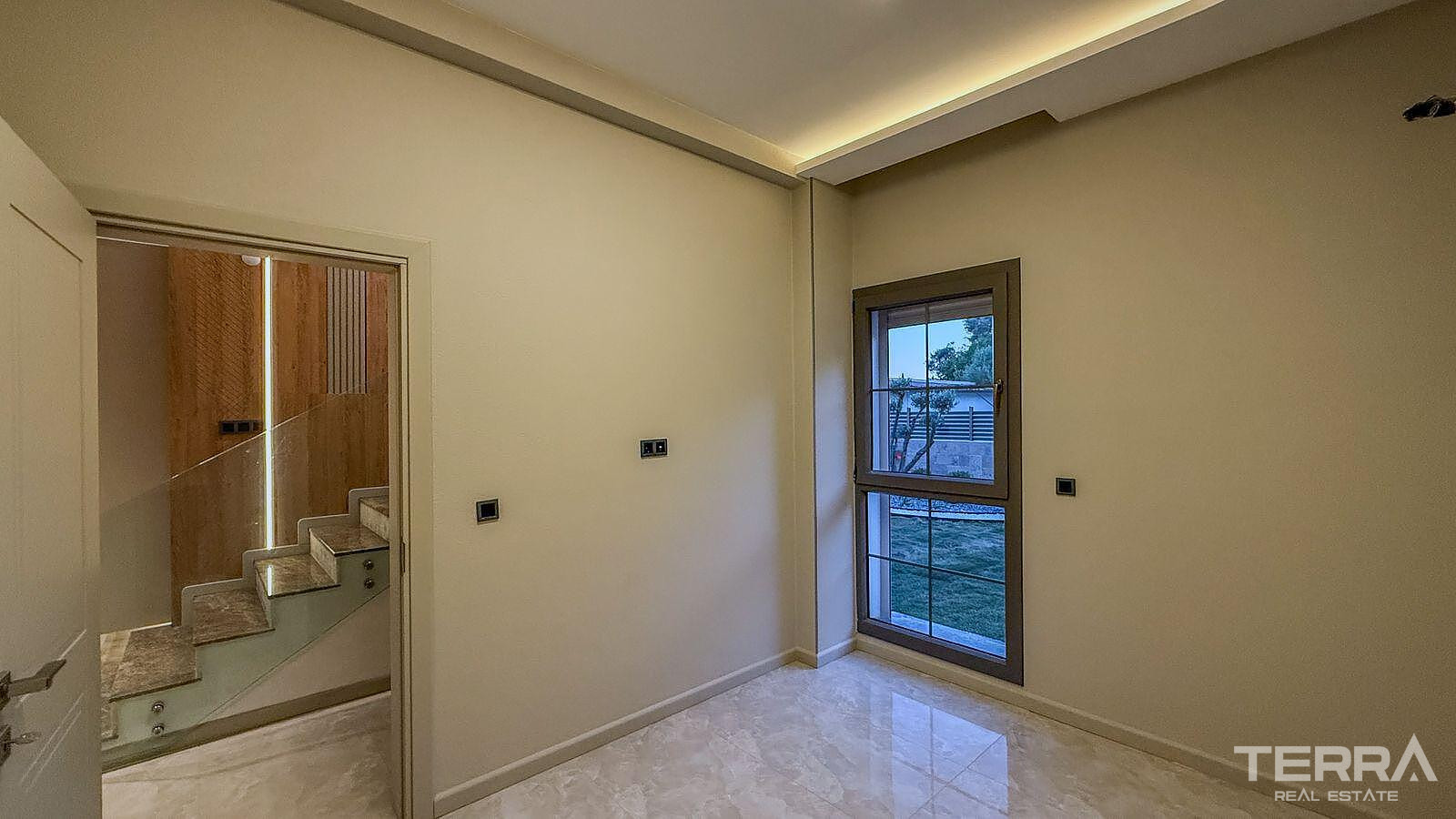 Villas for Sale with Private Pools and Terraces in Aydın, Kuşadası - 110462