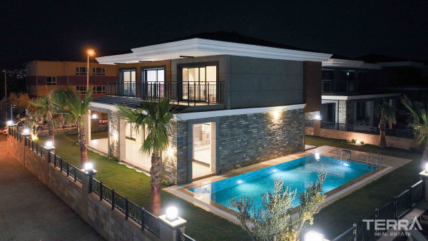 Villas with Private Pools and Gardens in Kuşadası, Aydın
