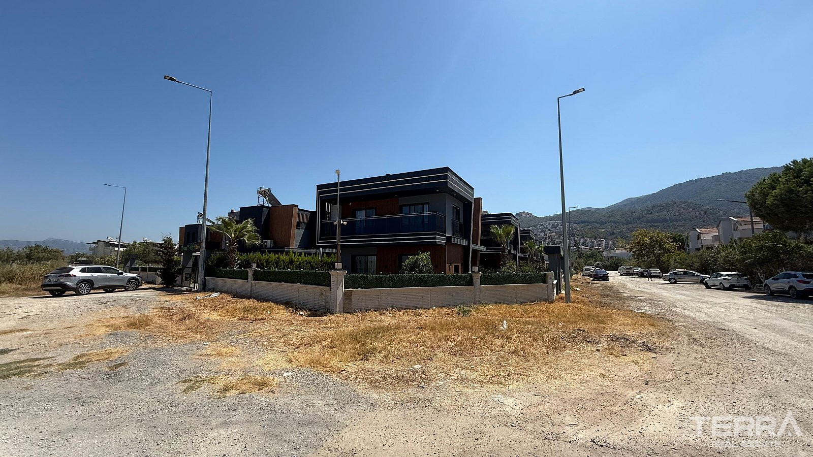 Kuşadası'nda Anahtar Teslim Özel Havuzlu Mobilyalı Müstakil Villalar - 110530