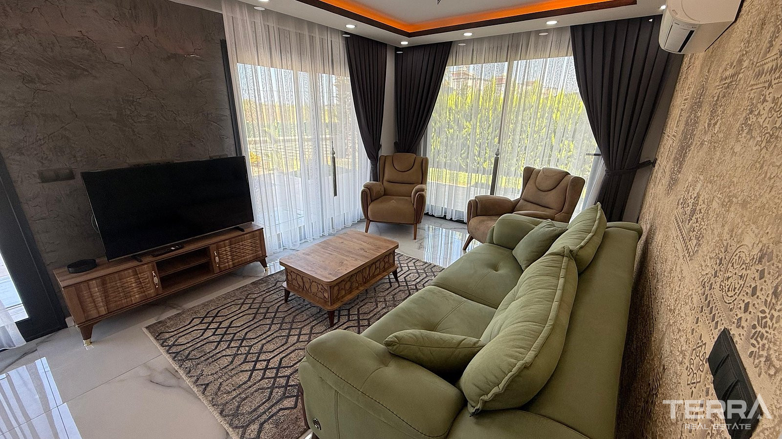 Kuşadası'nda Anahtar Teslim Özel Havuzlu Mobilyalı Müstakil Villalar - 110533