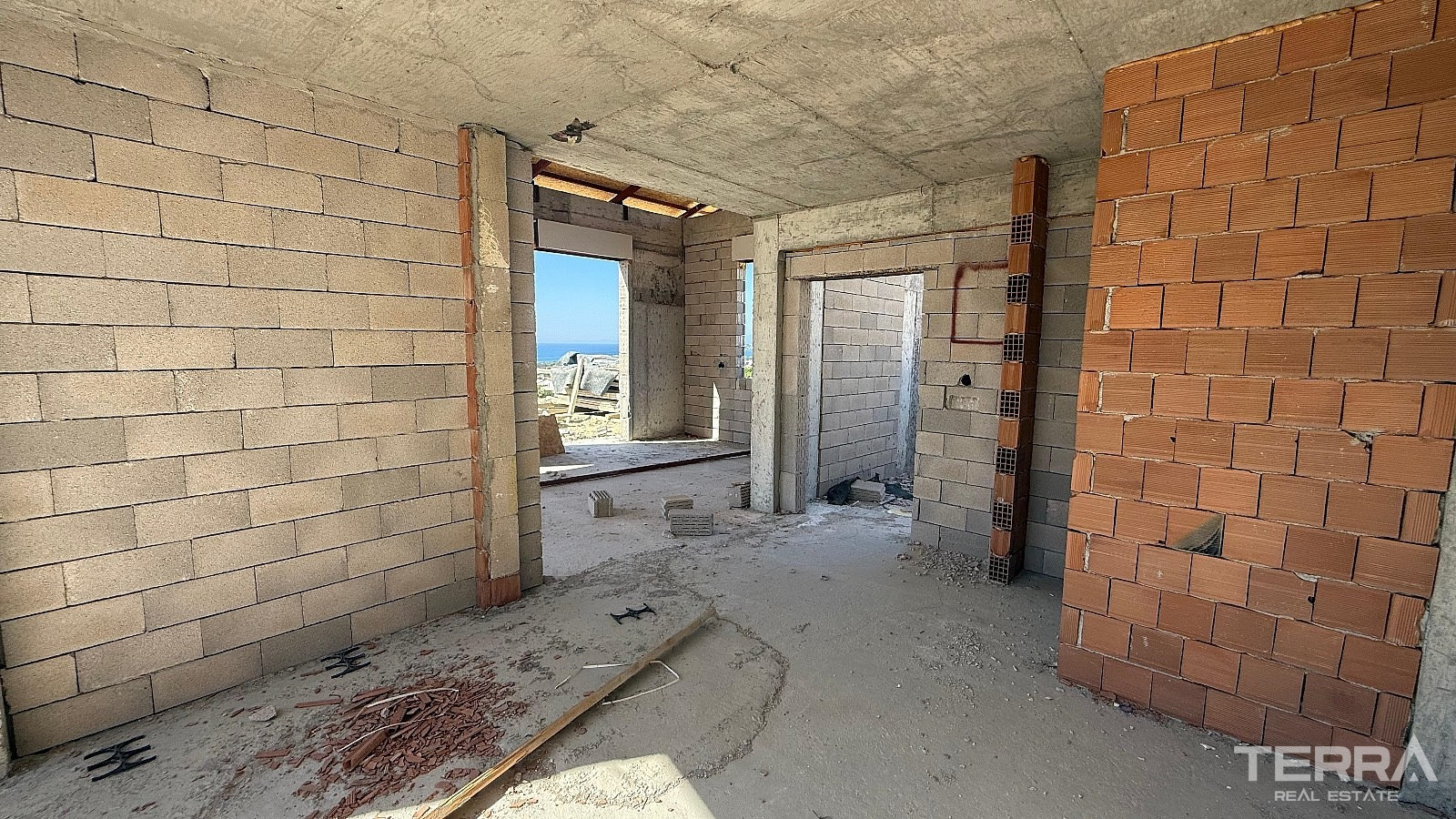 Detached Villas for Sale in Kuşadası, Aydın - 110578