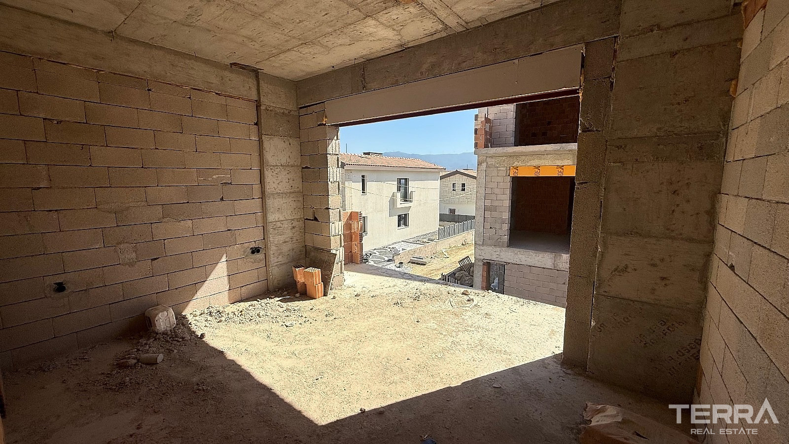 Detached Villas for Sale in Kuşadası, Aydın - 110580