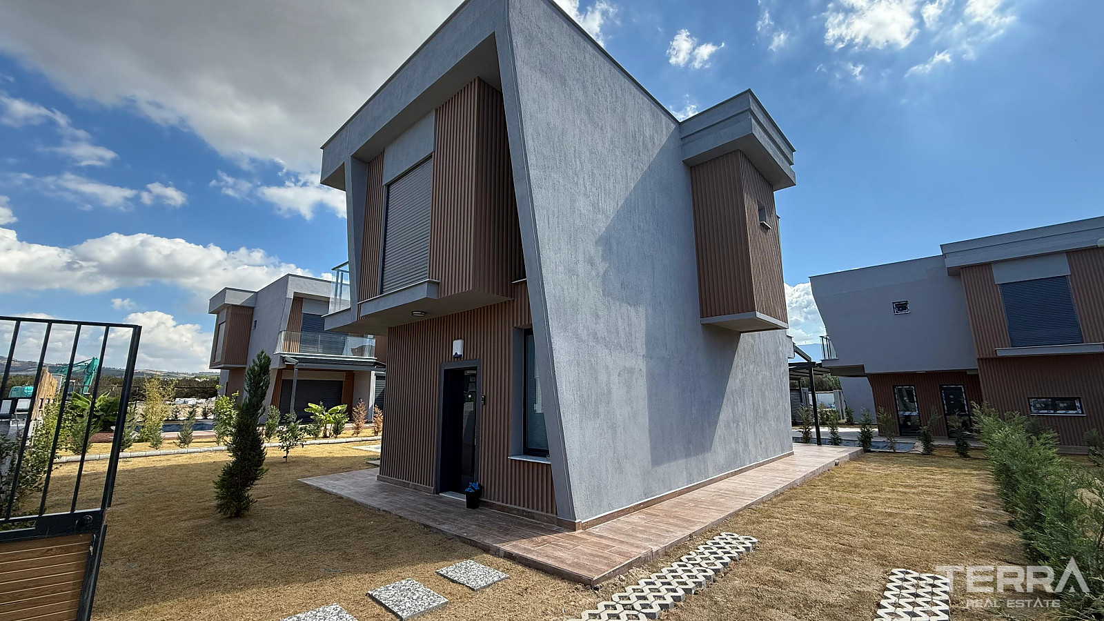 Villas Close to The Beach for Sale in Kuşadası, Aydın - 110613