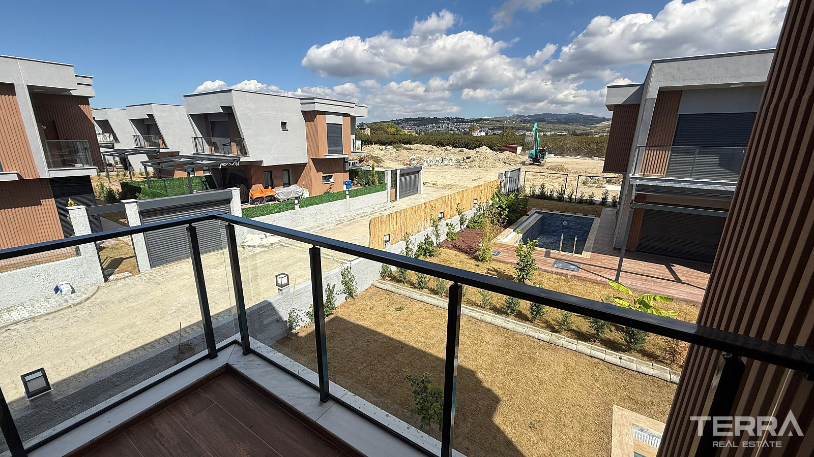 Villas Close to The Beach for Sale in Kuşadası, Aydın - 110627