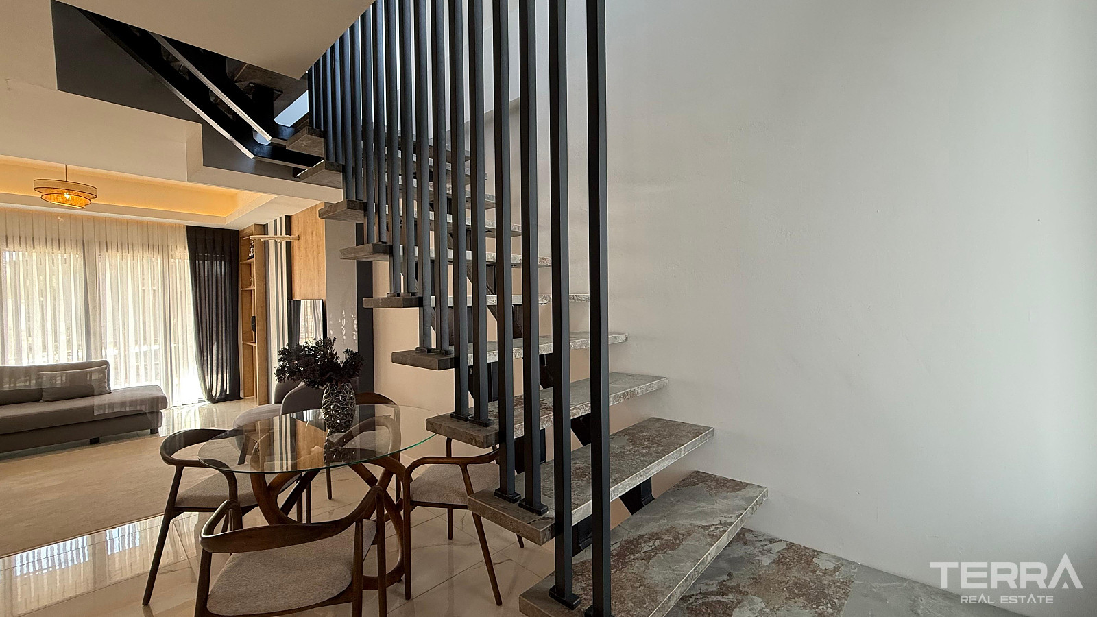 Villas Close to The Beach for Sale in Kuşadası, Aydın - 110630