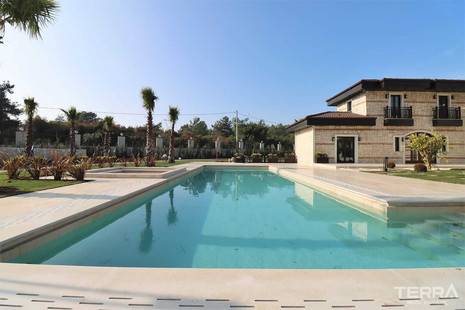 Detached Countryhouse with Pool for Sale in Kuşadası, Aydın - 110636