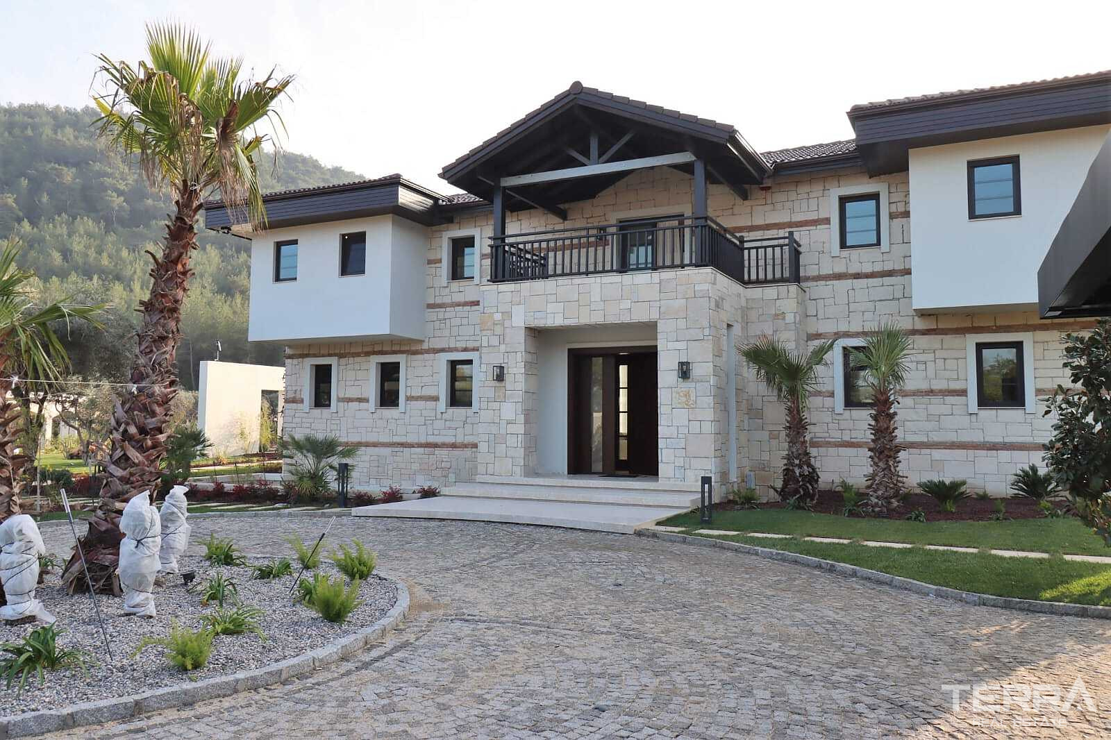 Detached Countryhouse with Pool for Sale in Kuşadası, Aydın - 110638