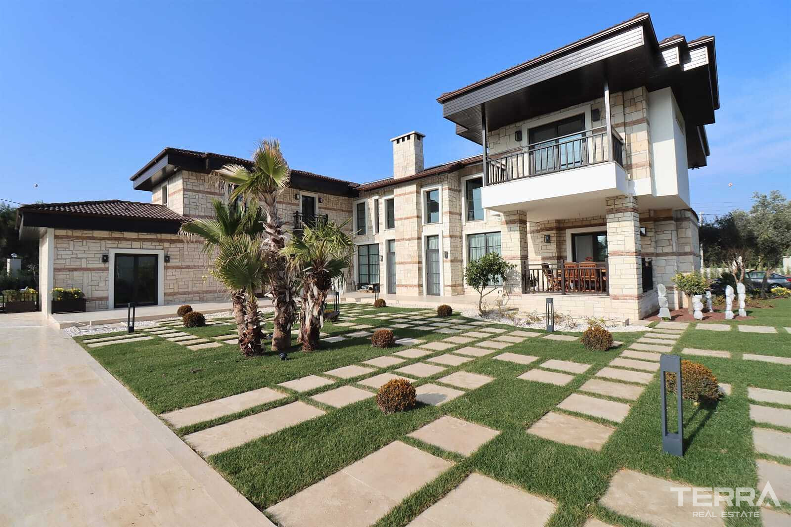 Detached Countryhouse with Pool for Sale in Kuşadası, Aydın - 110641