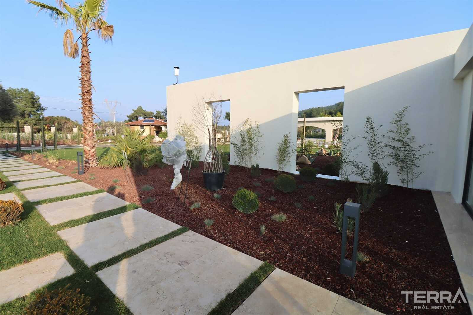 Detached Countryhouse with Pool for Sale in Kuşadası, Aydın - 110649