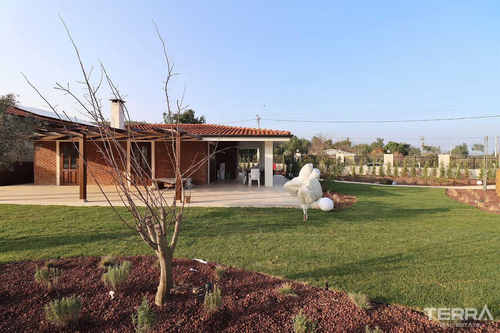 Detached Countryhouse with Pool for Sale in Kuşadası, Aydın - 110652