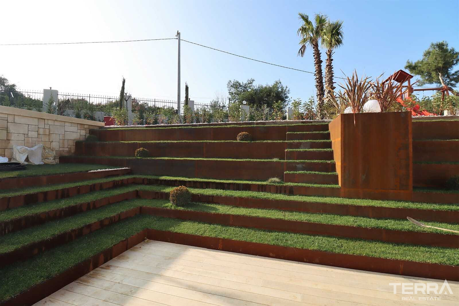 Detached Countryhouse with Pool for Sale in Kuşadası, Aydın - 110653