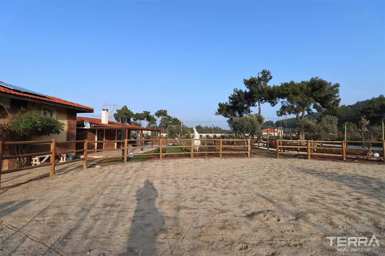 Detached Countryhouse with Pool for Sale in Kuşadası, Aydın - 110656