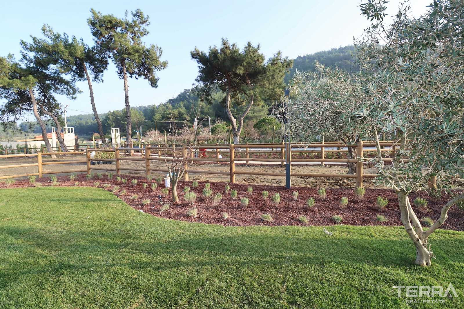 Detached Countryhouse with Pool for Sale in Kuşadası, Aydın - 110657