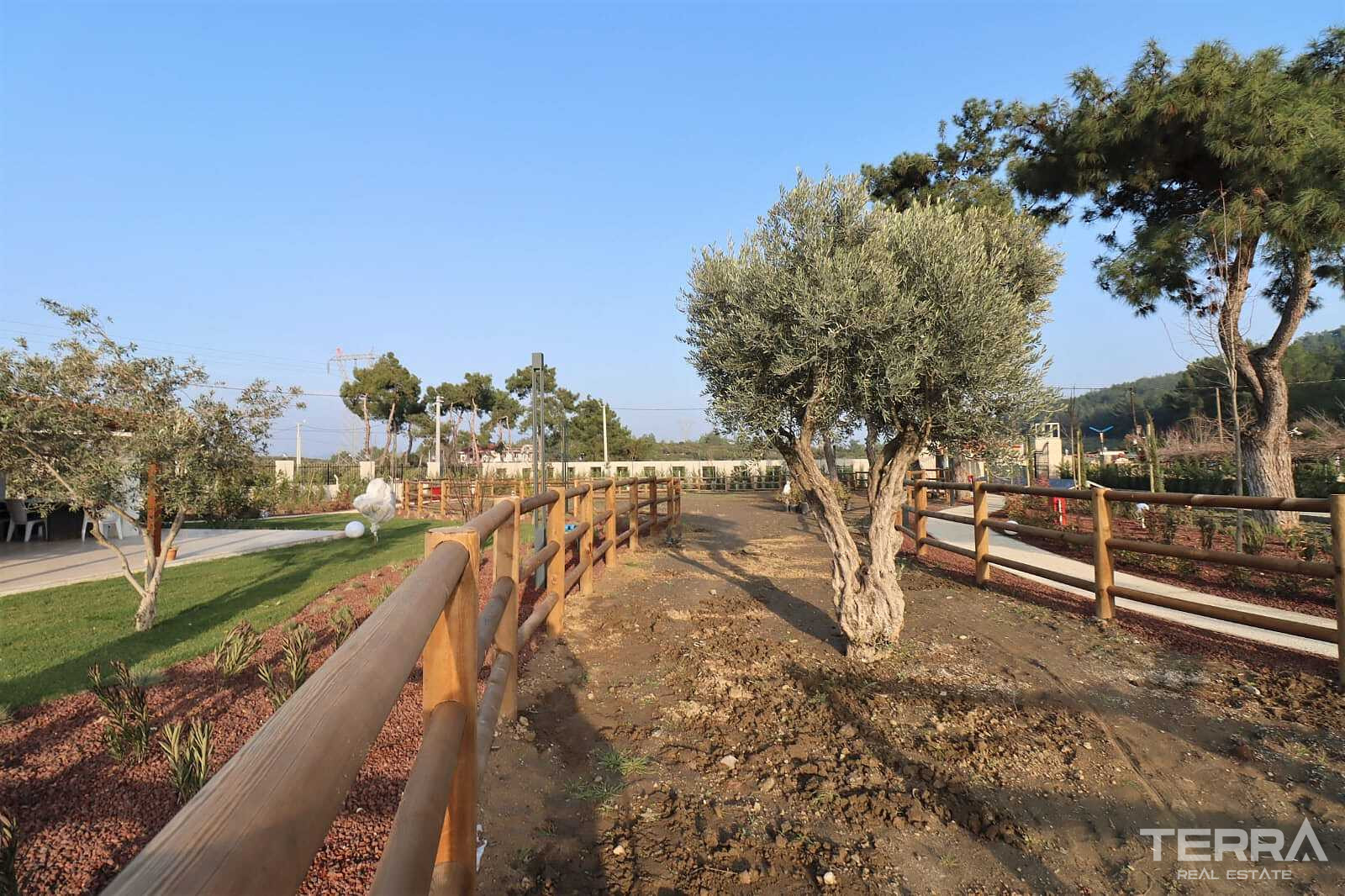 Detached Countryhouse with Pool for Sale in Kuşadası, Aydın - 110658