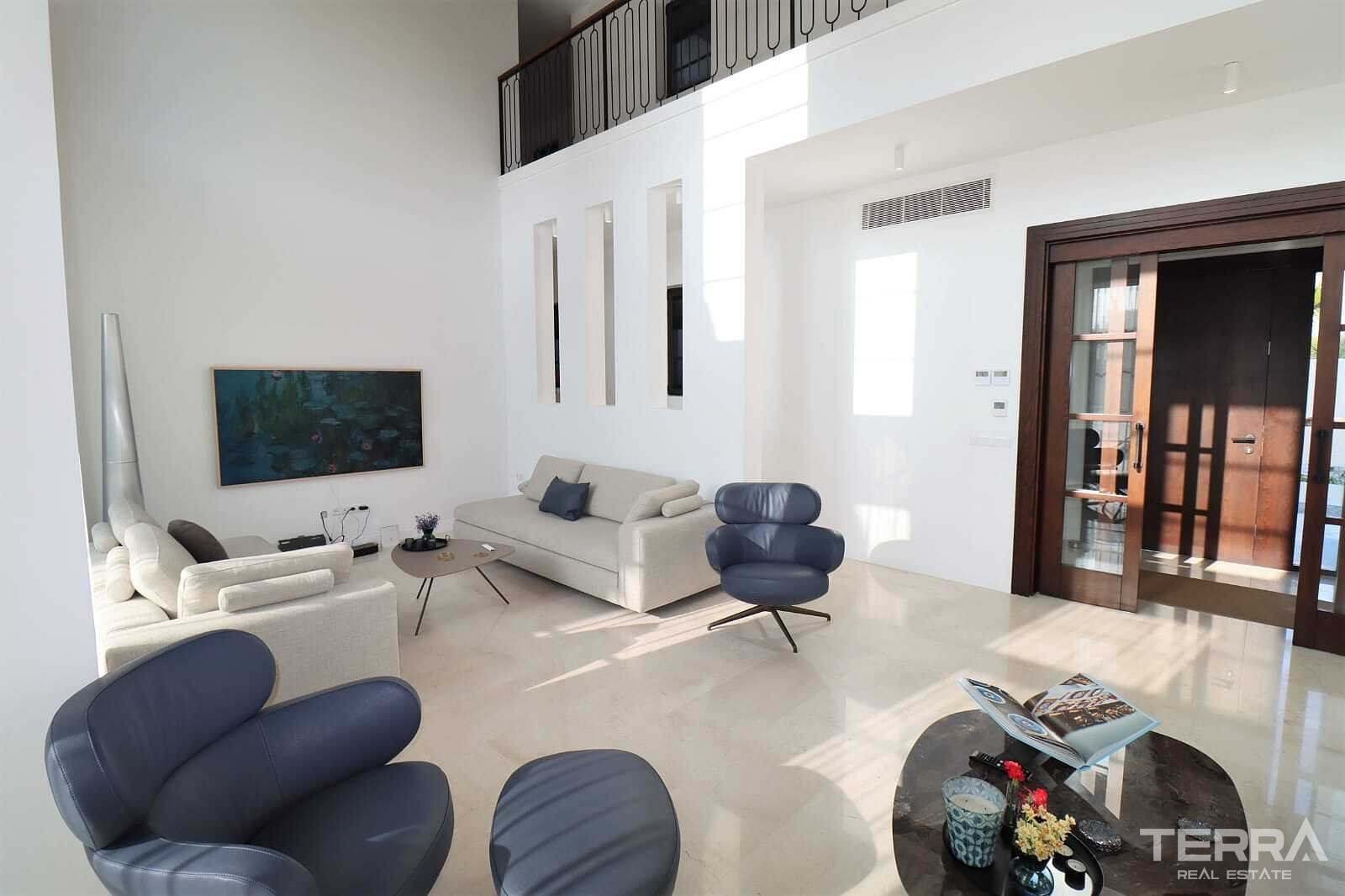 Detached Countryhouse with Pool for Sale in Kuşadası, Aydın - 110665