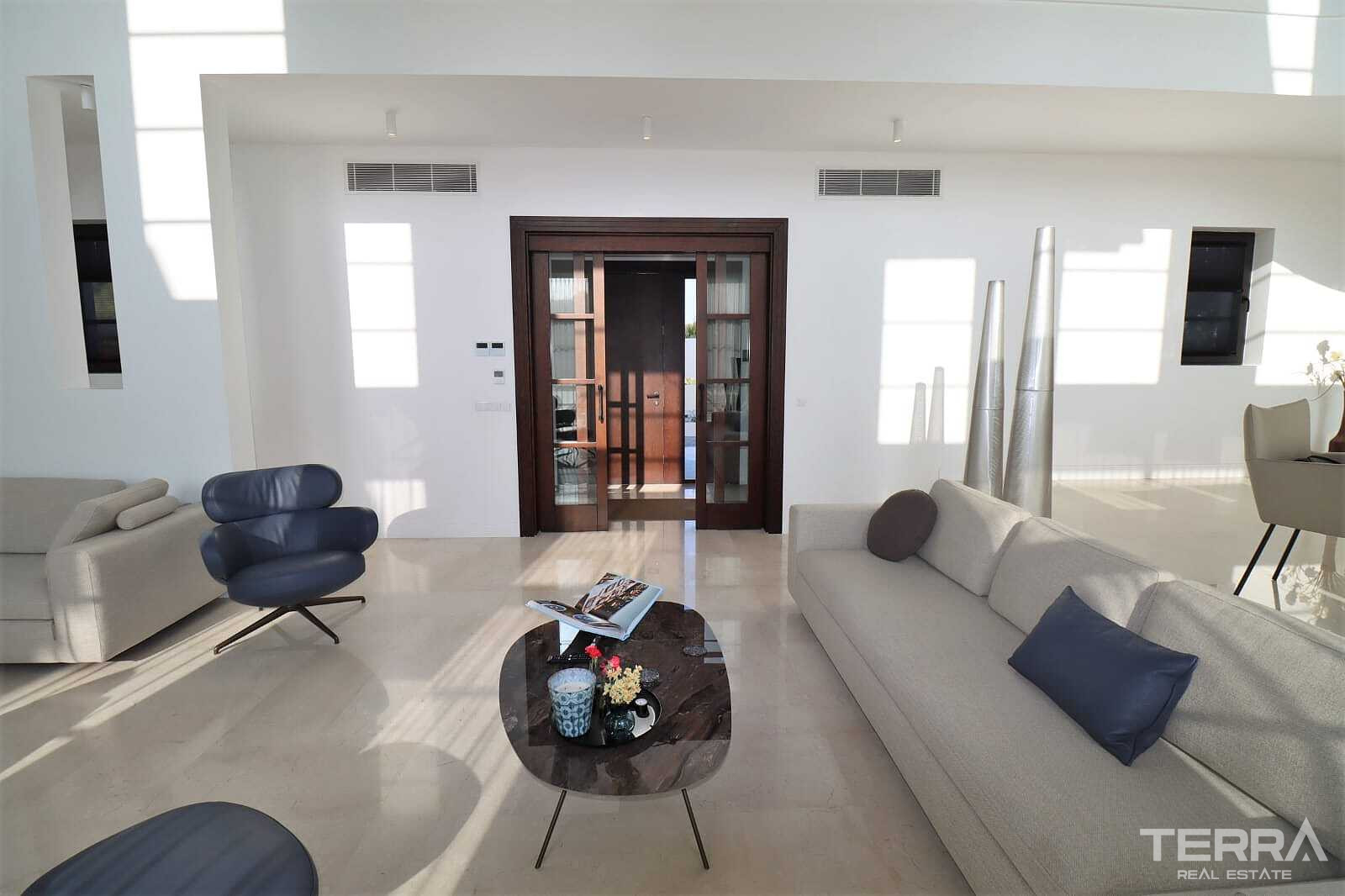 Detached Countryhouse with Pool for Sale in Kuşadası, Aydın - 110668