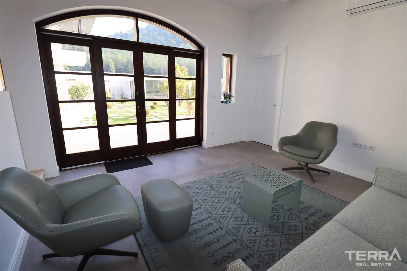 Detached Countryhouse with Pool for Sale in Kuşadası, Aydın - 110673