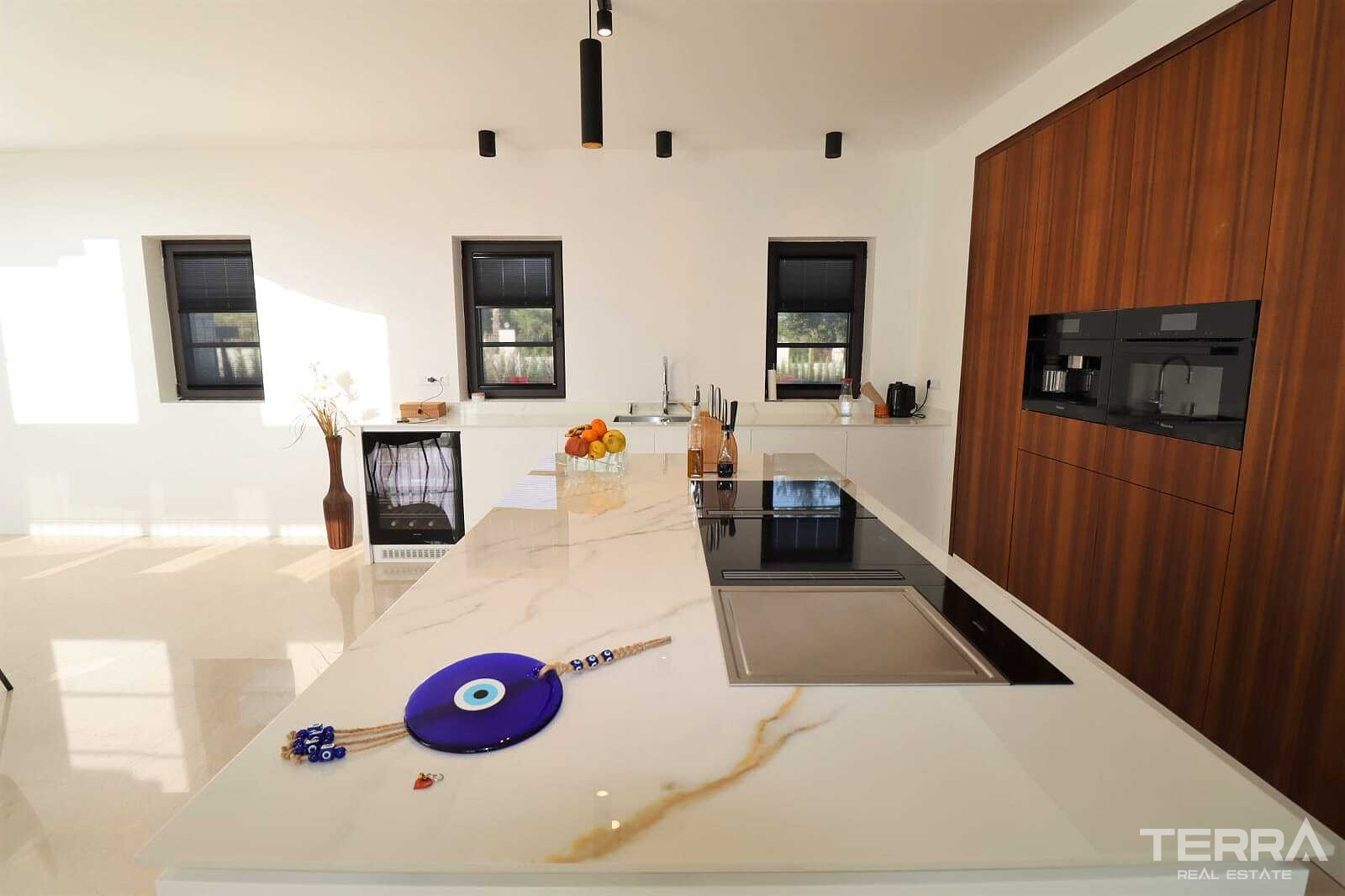 Detached Countryhouse with Pool for Sale in Kuşadası, Aydın - 110685
