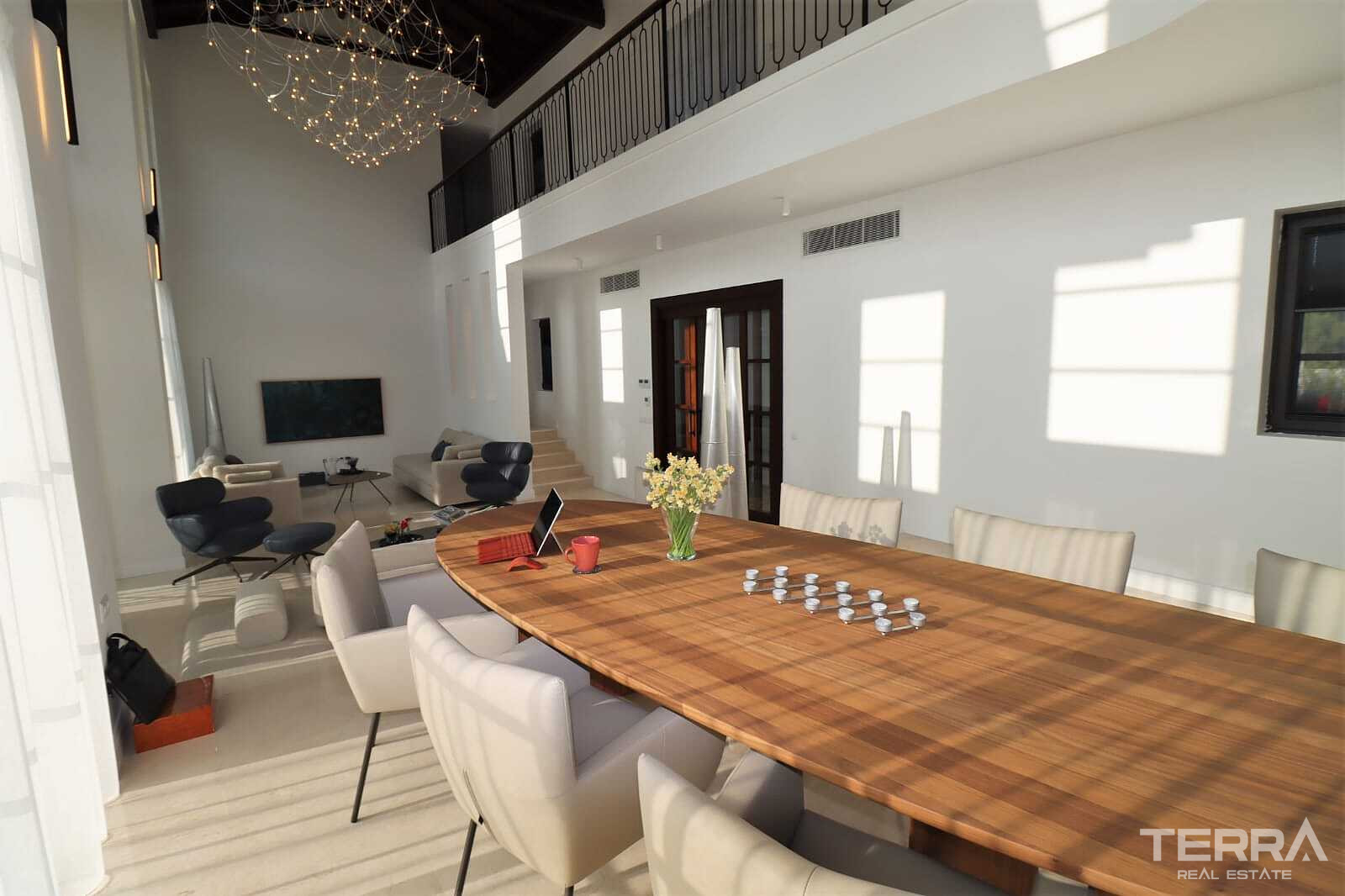Detached Countryhouse with Pool for Sale in Kuşadası, Aydın - 110689