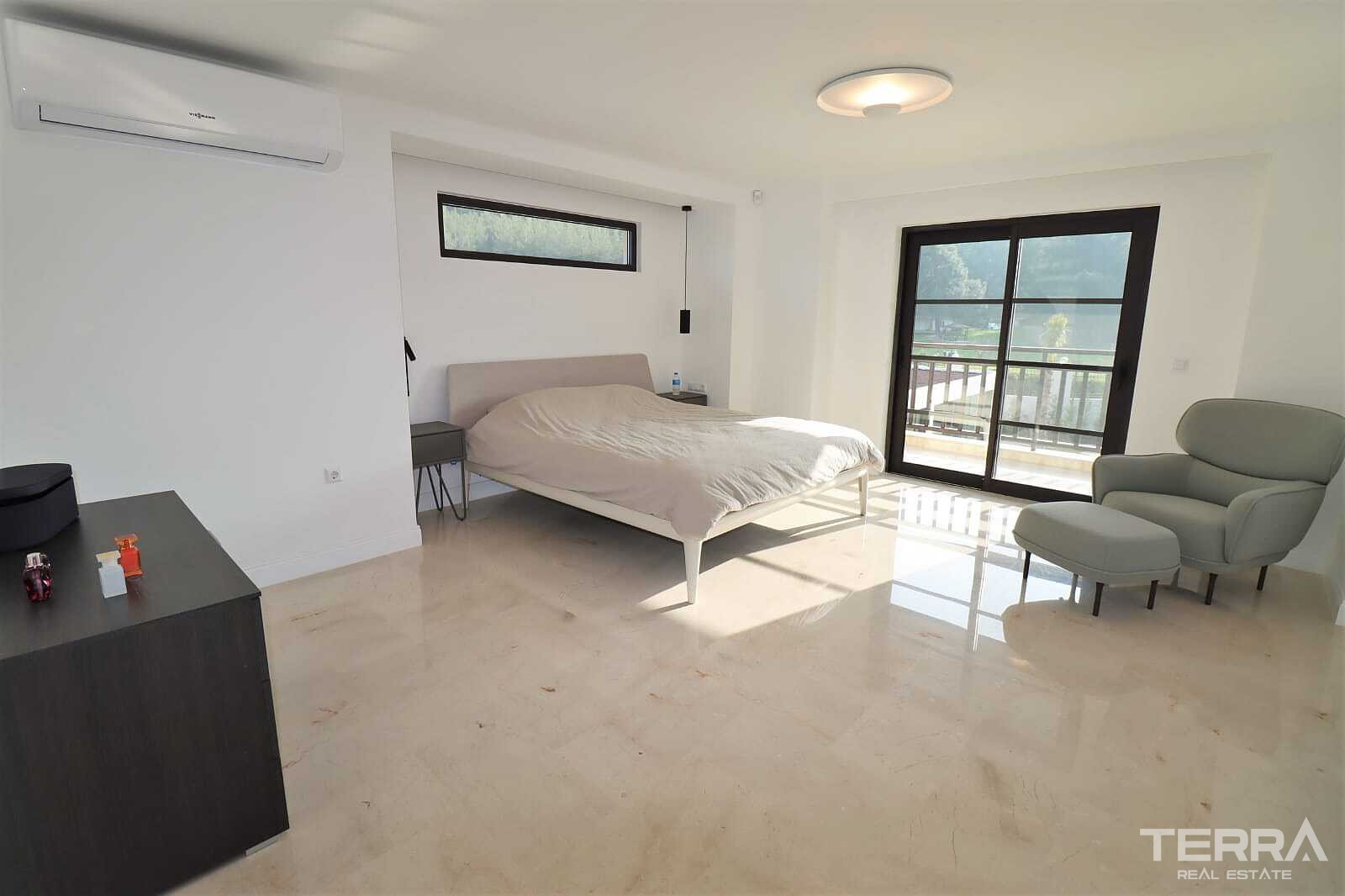 Detached Countryhouse with Pool for Sale in Kuşadası, Aydın - 110695