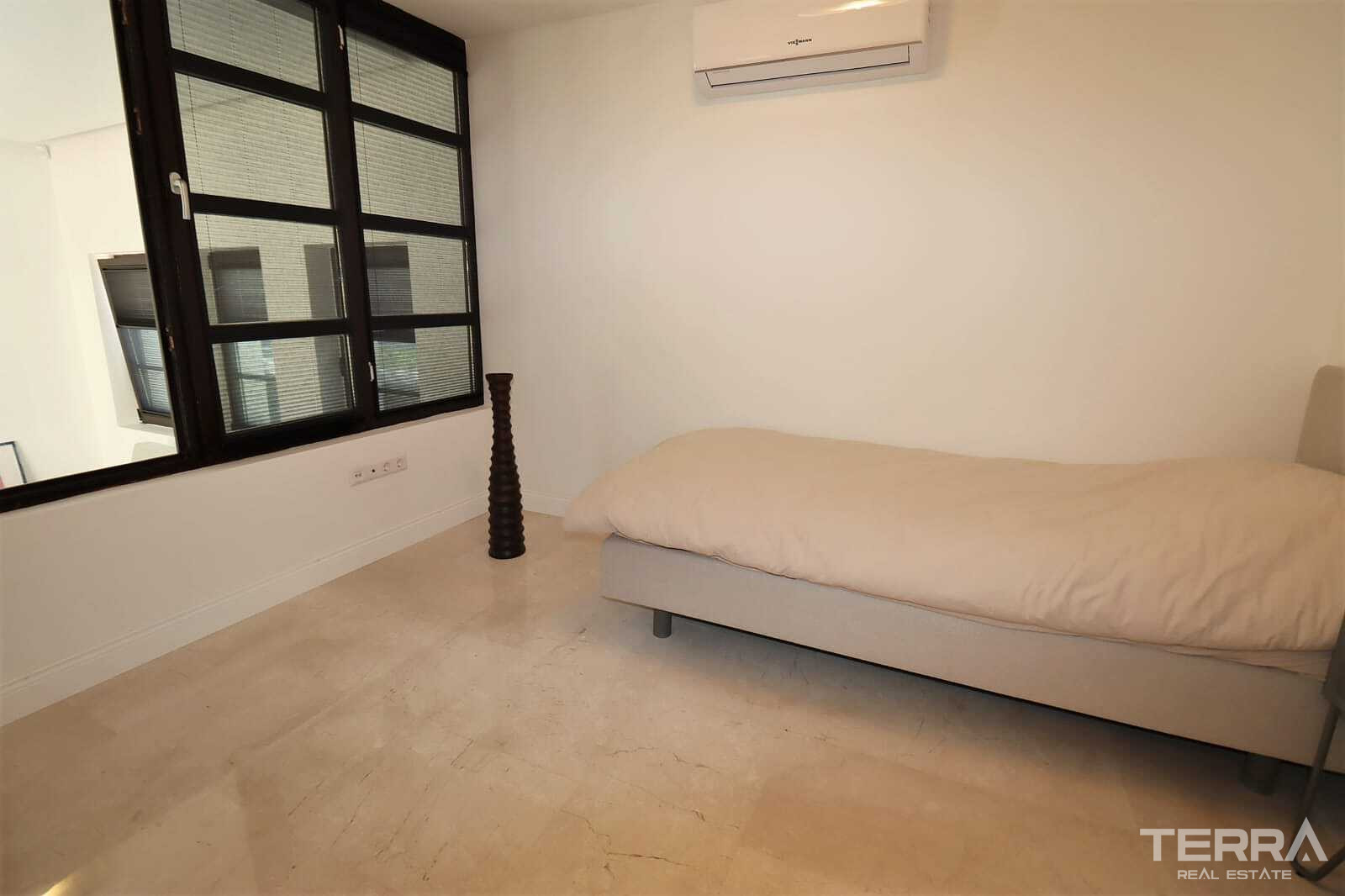 Detached Countryhouse with Pool for Sale in Kuşadası, Aydın - 110706