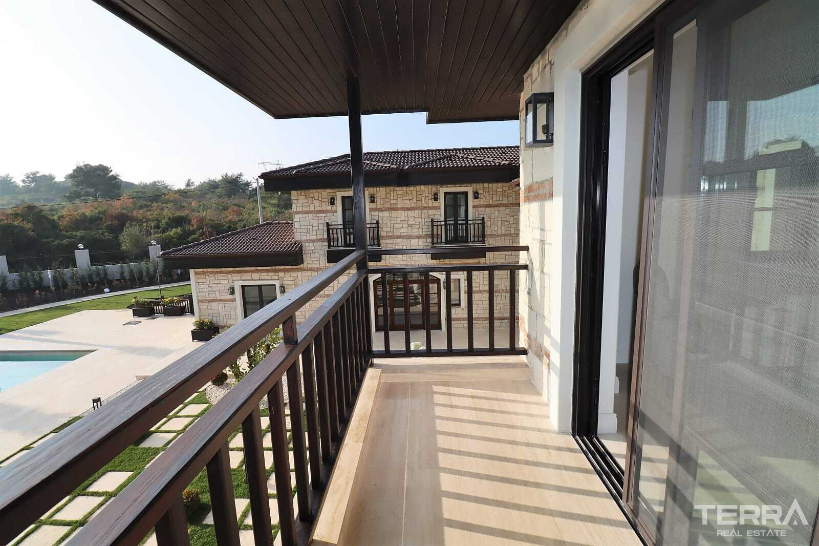 Detached Countryhouse with Pool for Sale in Kuşadası, Aydın - 110712