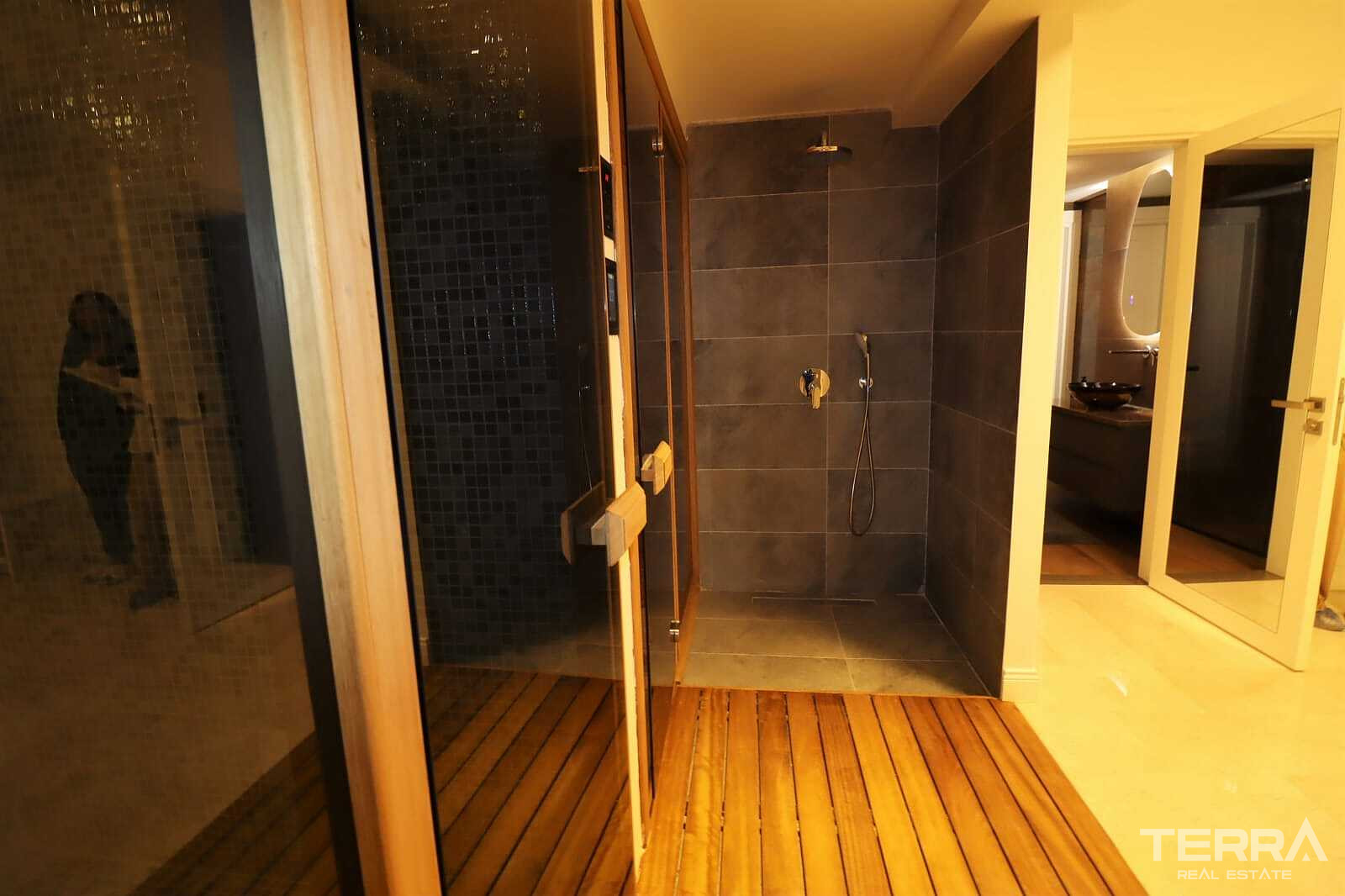 Detached Countryhouse with Pool for Sale in Kuşadası, Aydın - 110720