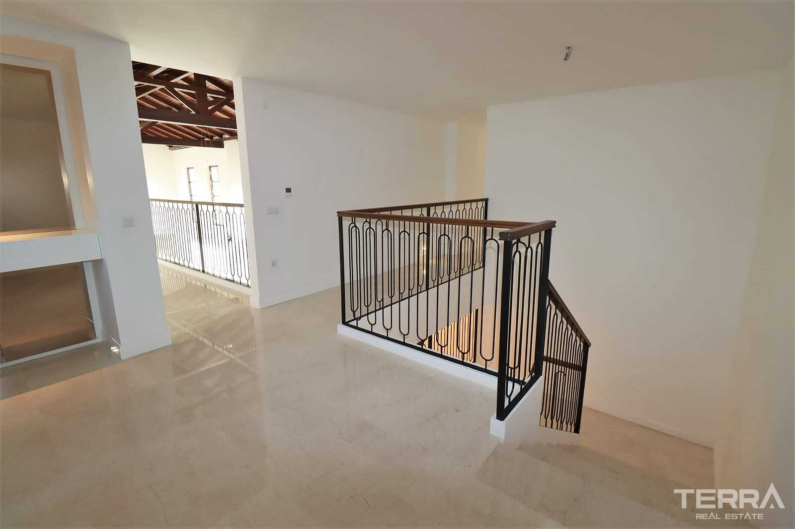 Detached Countryhouse with Pool for Sale in Kuşadası, Aydın - 110721