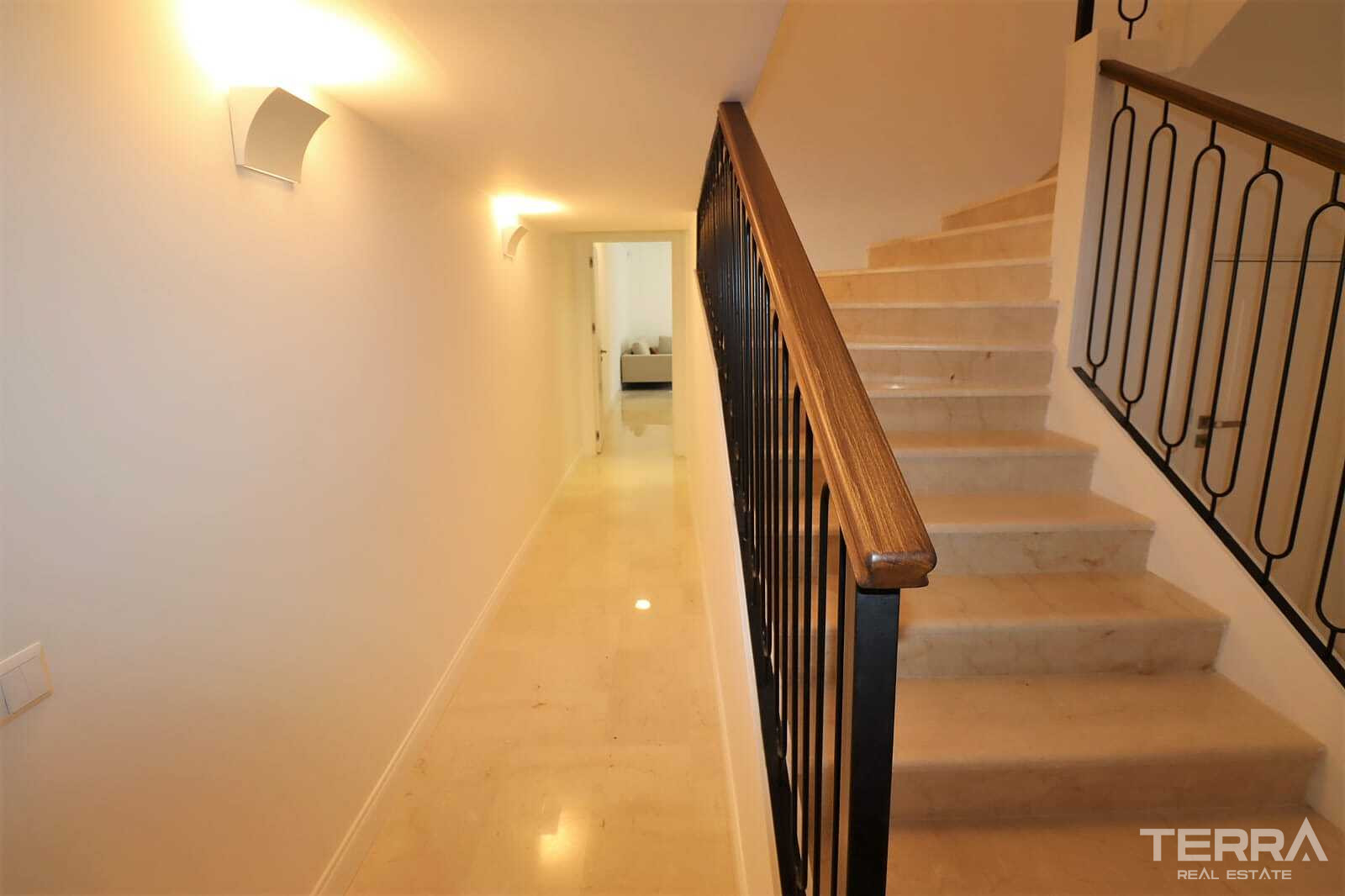 Detached Countryhouse with Pool for Sale in Kuşadası, Aydın - 110726