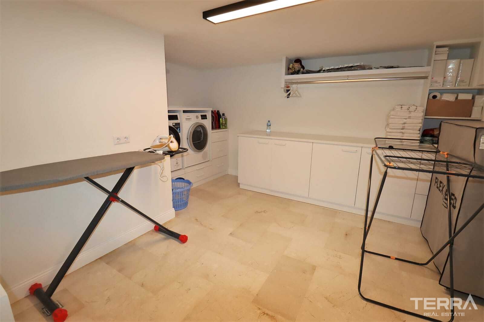 Detached Countryhouse with Pool for Sale in Kuşadası, Aydın - 110729