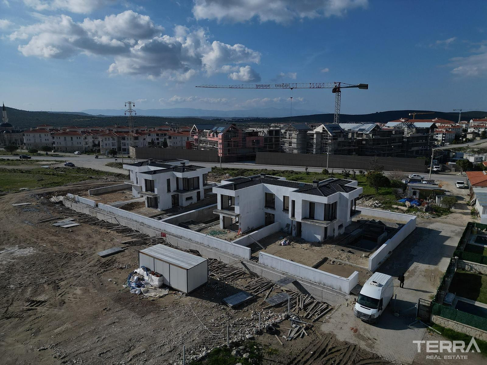 Twin Villas for Sale with Private Pools in İzmir, Çeşme - 110823
