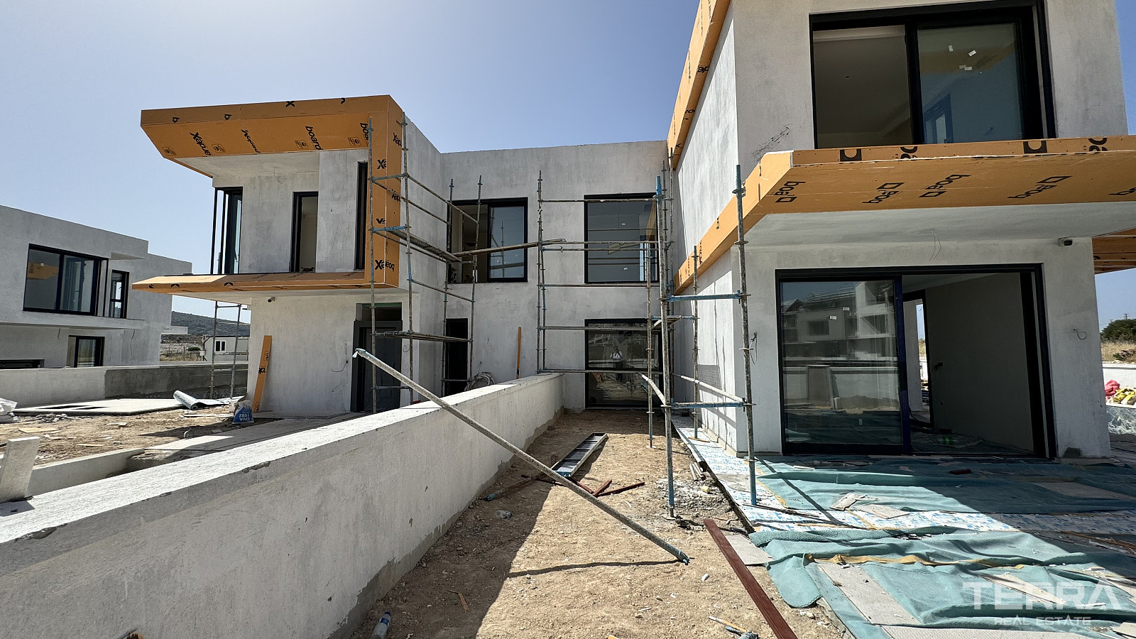 Twin Villas for Sale with Private Pools in İzmir, Çeşme - 110834