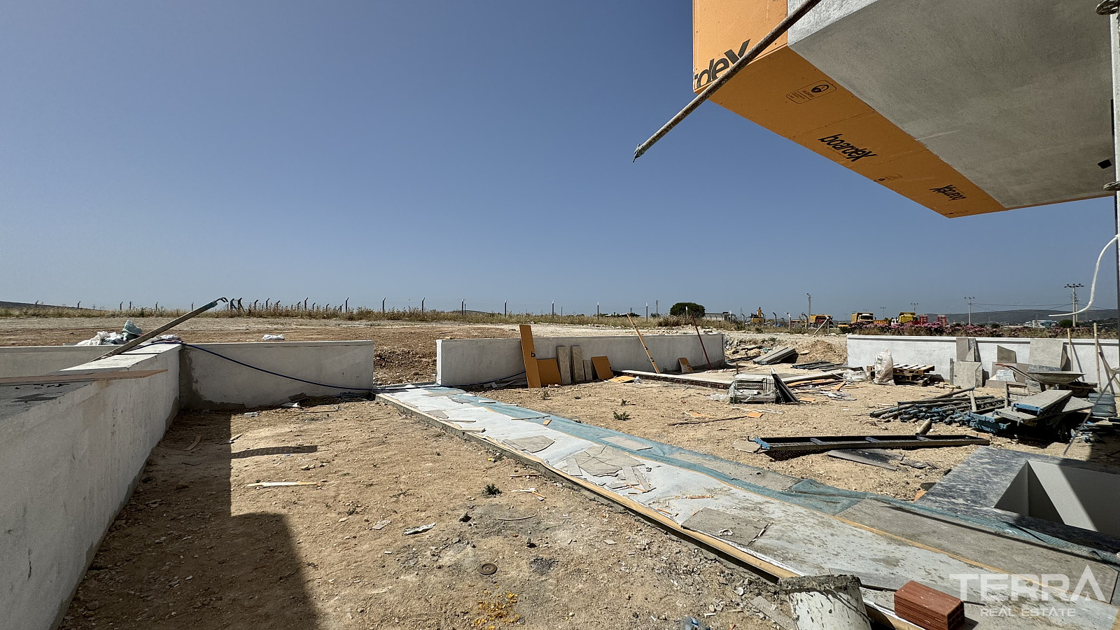 Twin Villas for Sale with Private Pools in İzmir, Çeşme - 110835