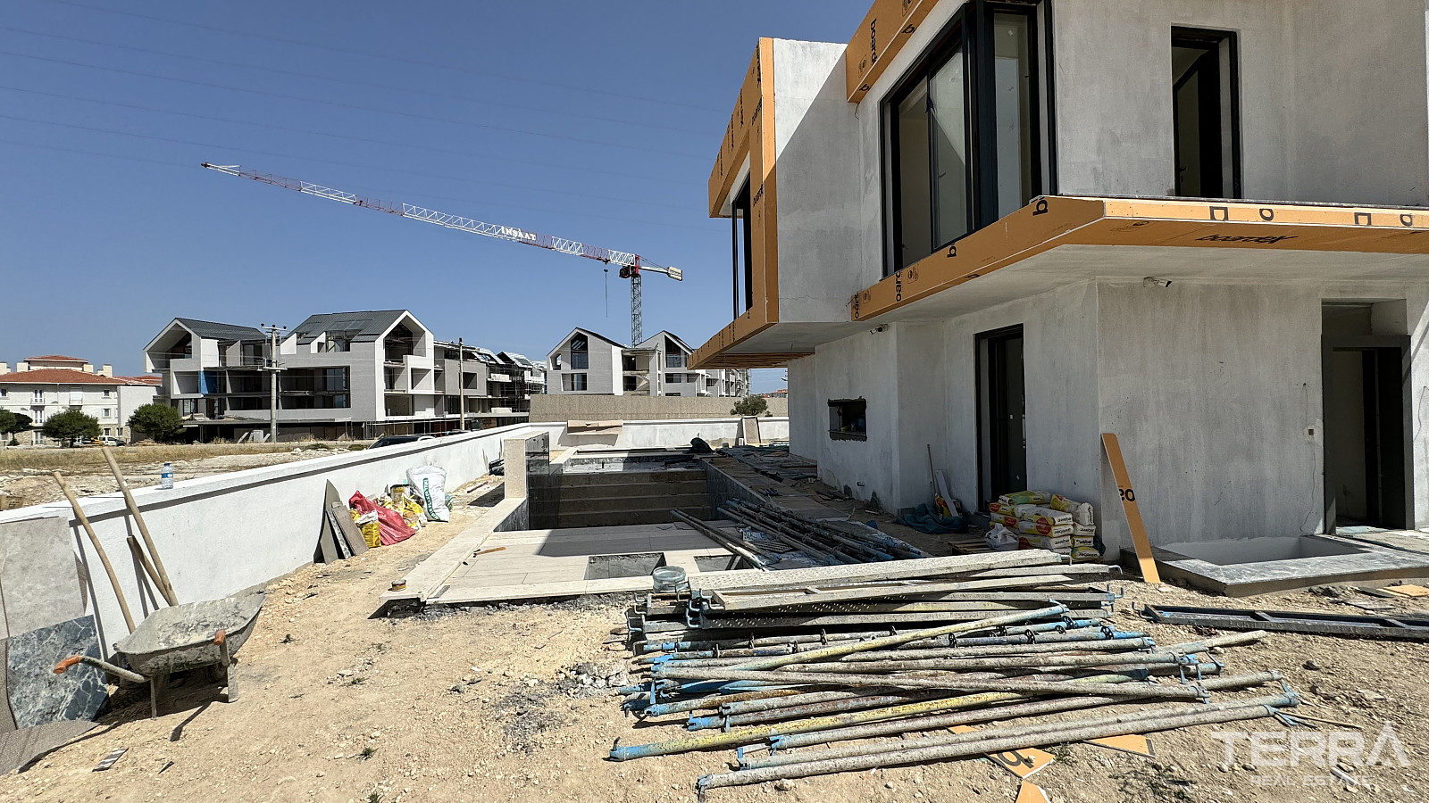Twin Villas for Sale with Private Pools in İzmir, Çeşme - 110838