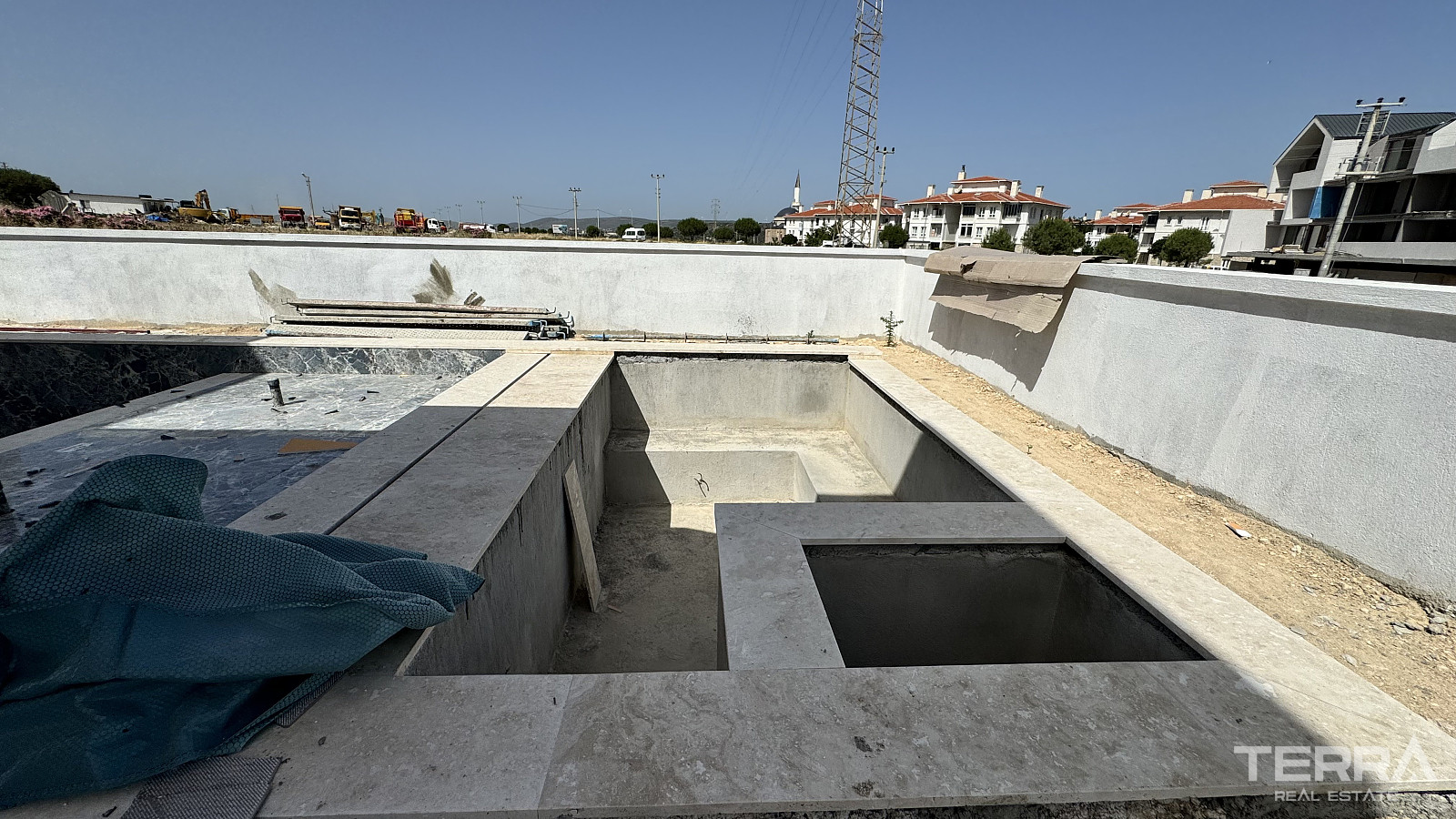 Twin Villas for Sale with Private Pools in İzmir, Çeşme - 110844