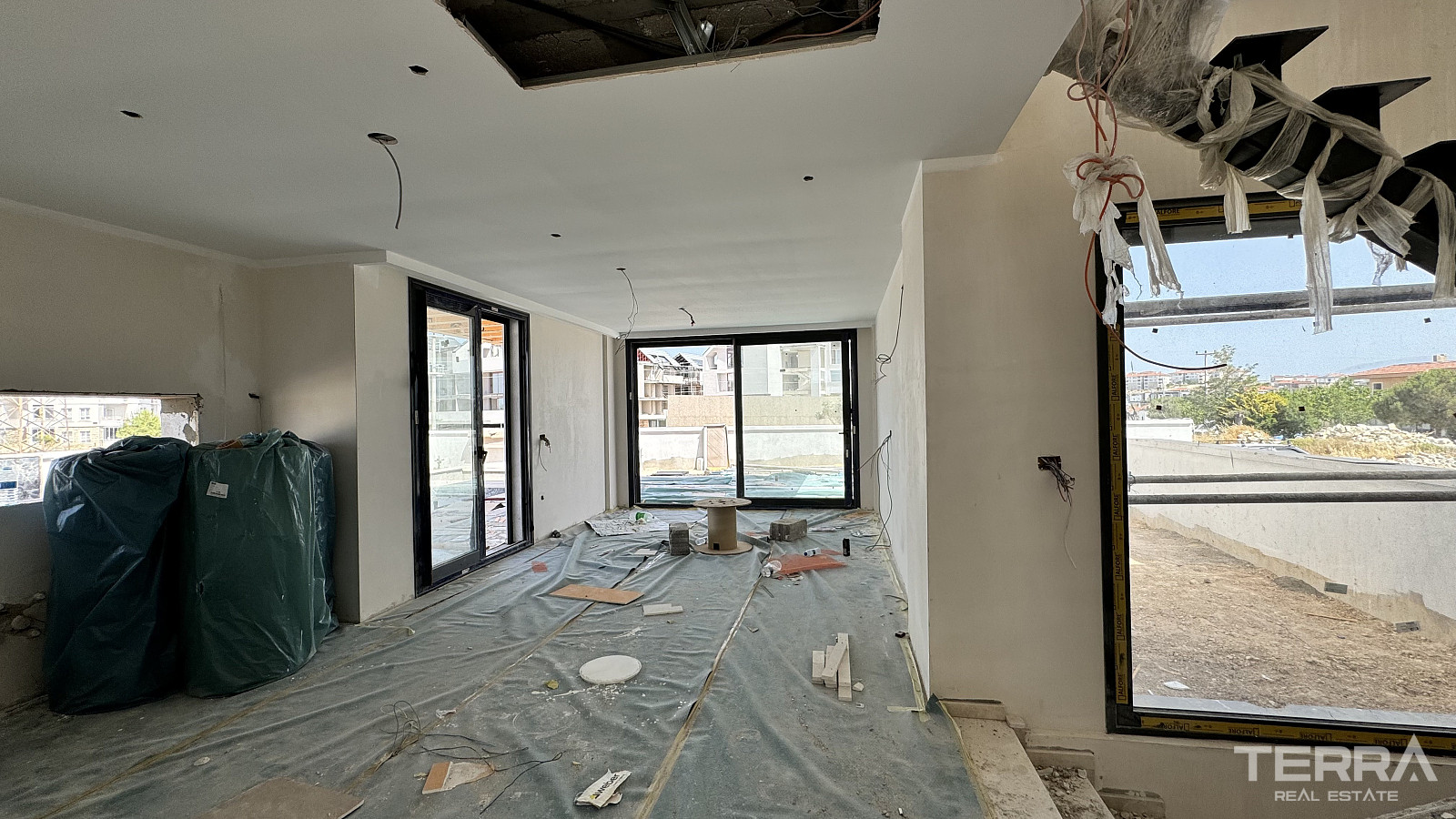 Twin Villas for Sale with Private Pools in İzmir, Çeşme - 110845